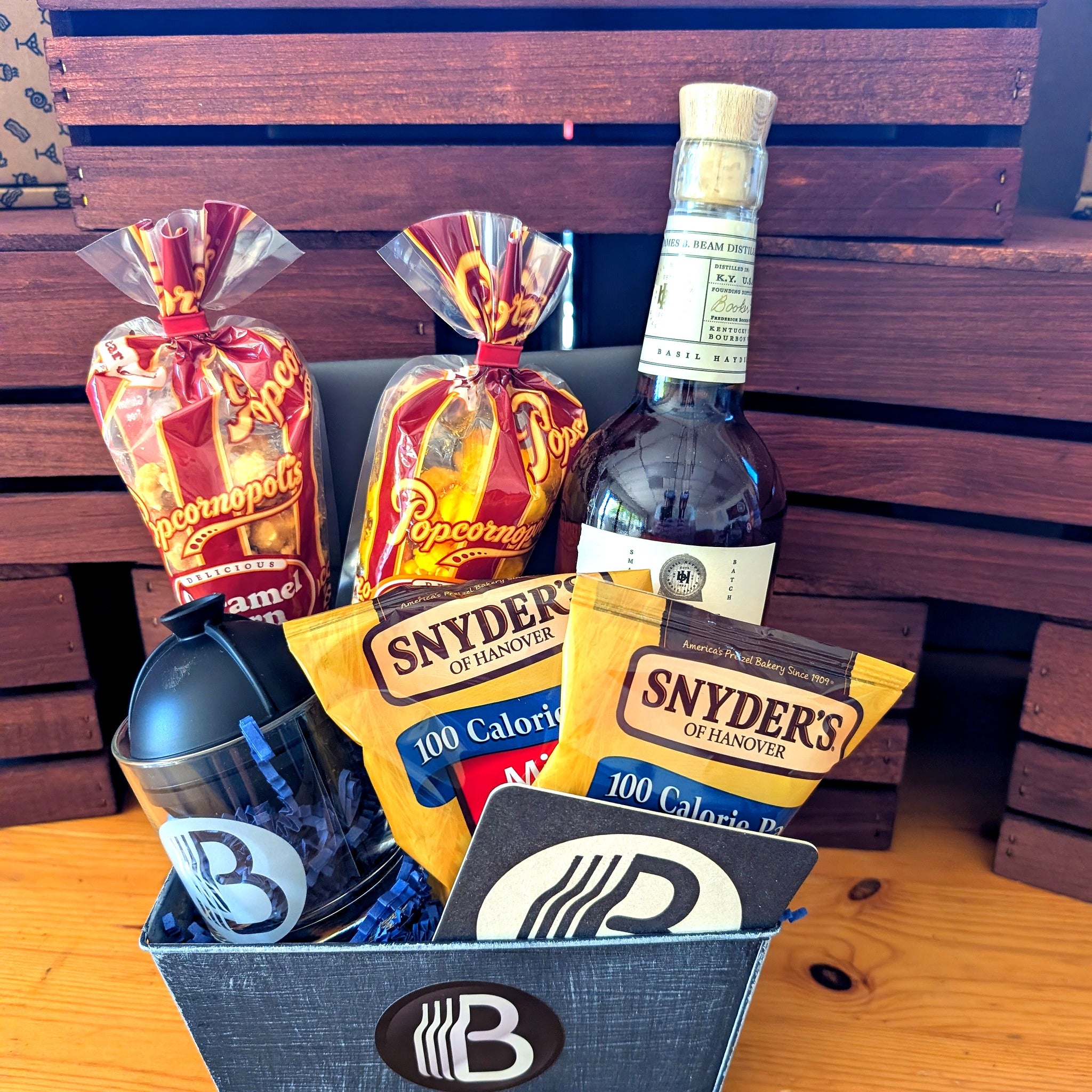 Basil Hayden's Bourbon 750ml Whiskey Gift Set | The BroBasket