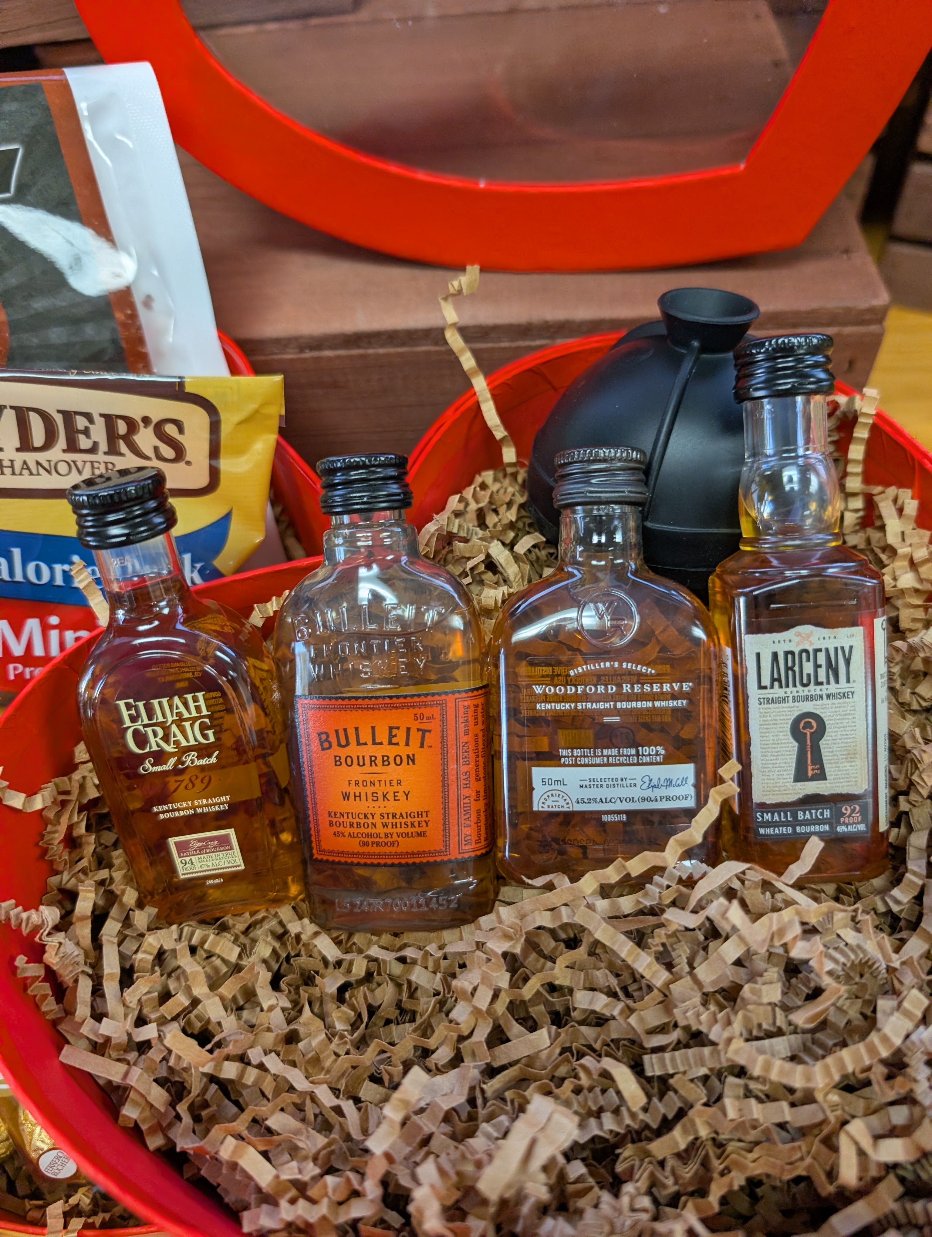 Whiskey Heart - Valentine's Day Gift for Men | The BroBasket