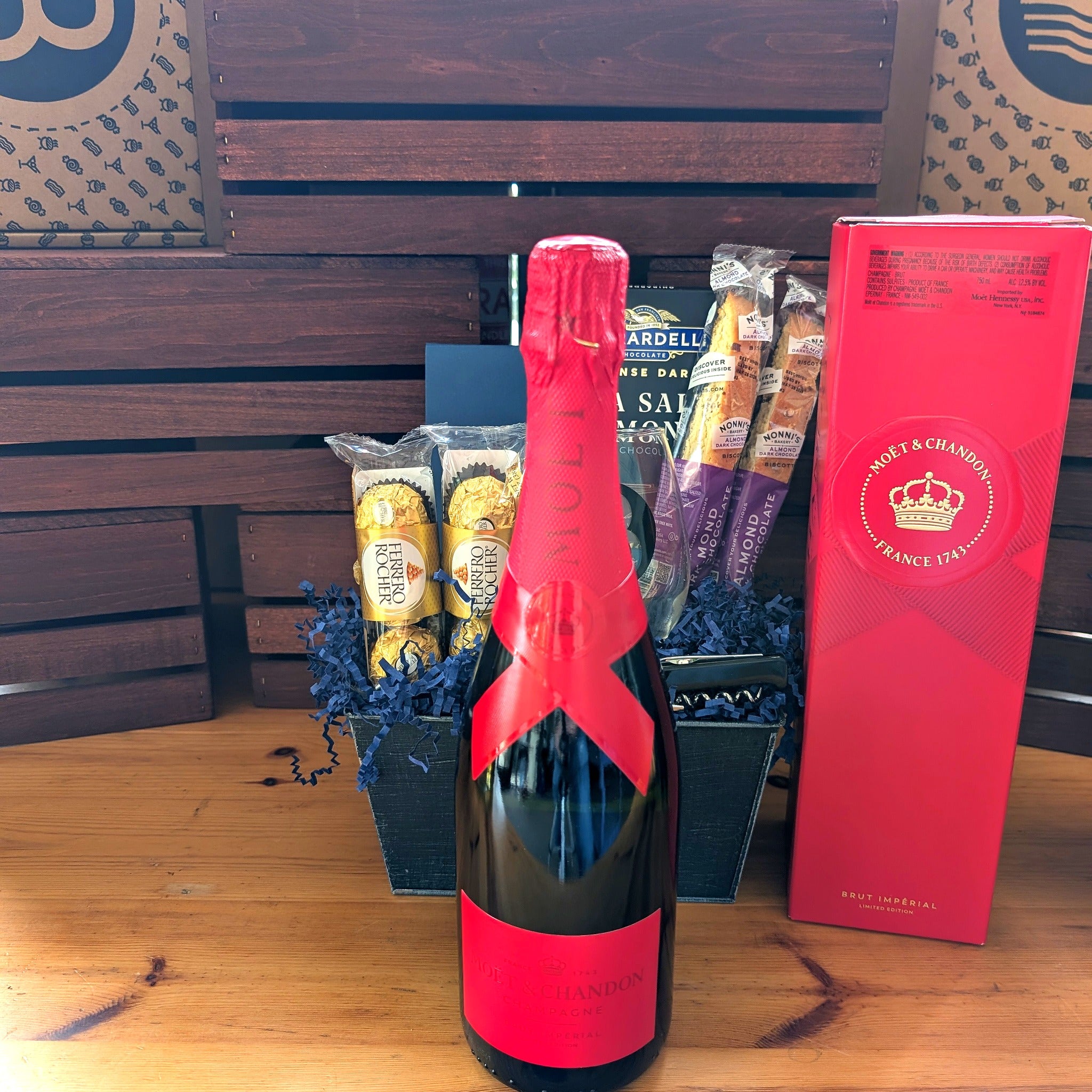 Moet & Chandon Brut Imperial Champagne Gift Basket | The BroBasket